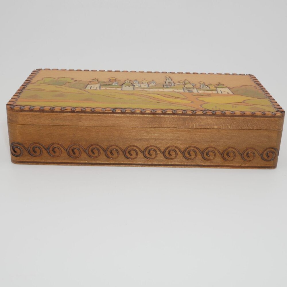 Vintage Soviet Era Wooden Trinket Box - Hand-Painted Scenery & Carvings - Picture 2 of 8